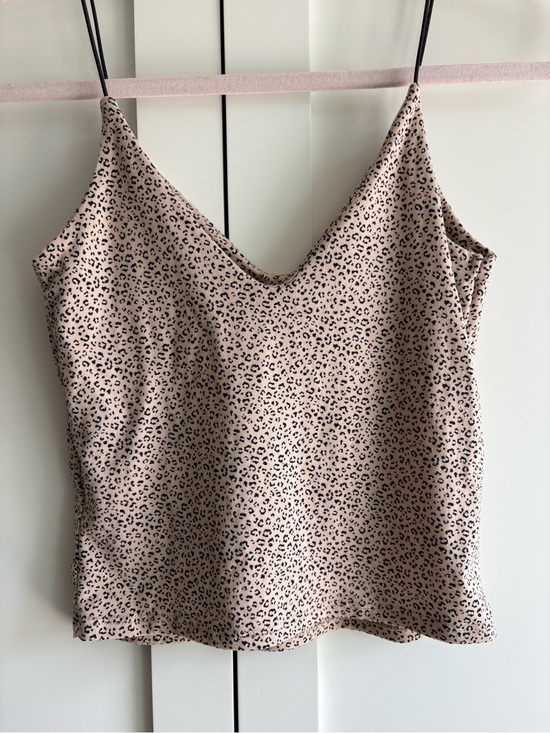 gaze Tops - V-Neck Leopard Print Cami Top - Cream/Black
